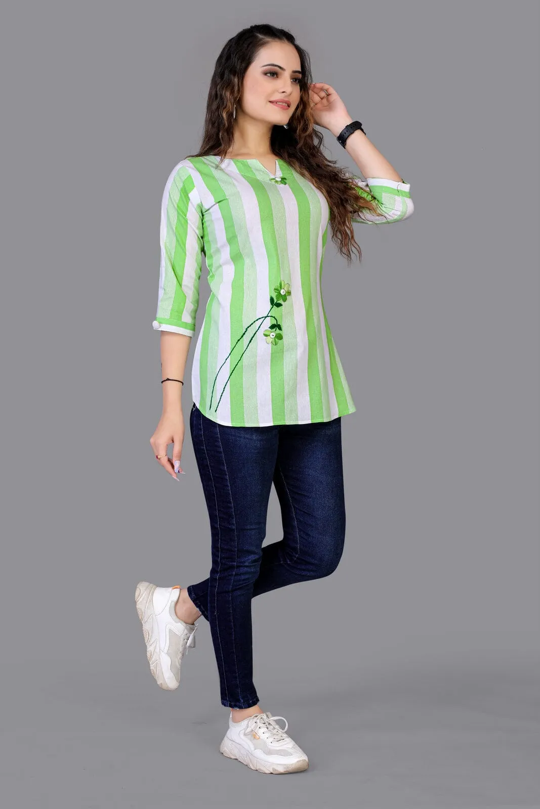 Aarvi Light Green Cotton Tunics