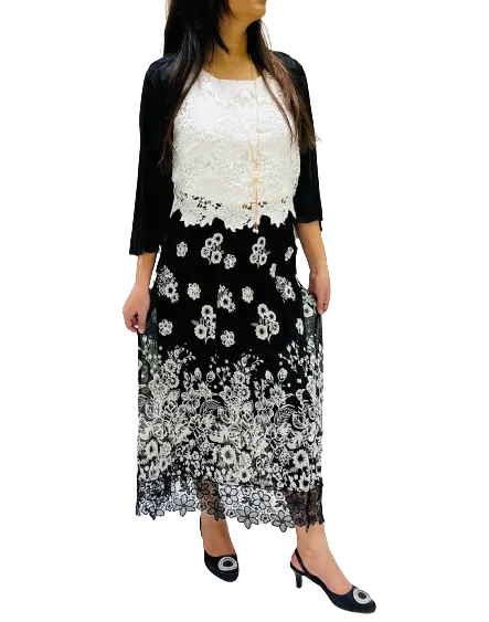 BLACK & WHITE LACY TRIM ON Print 214