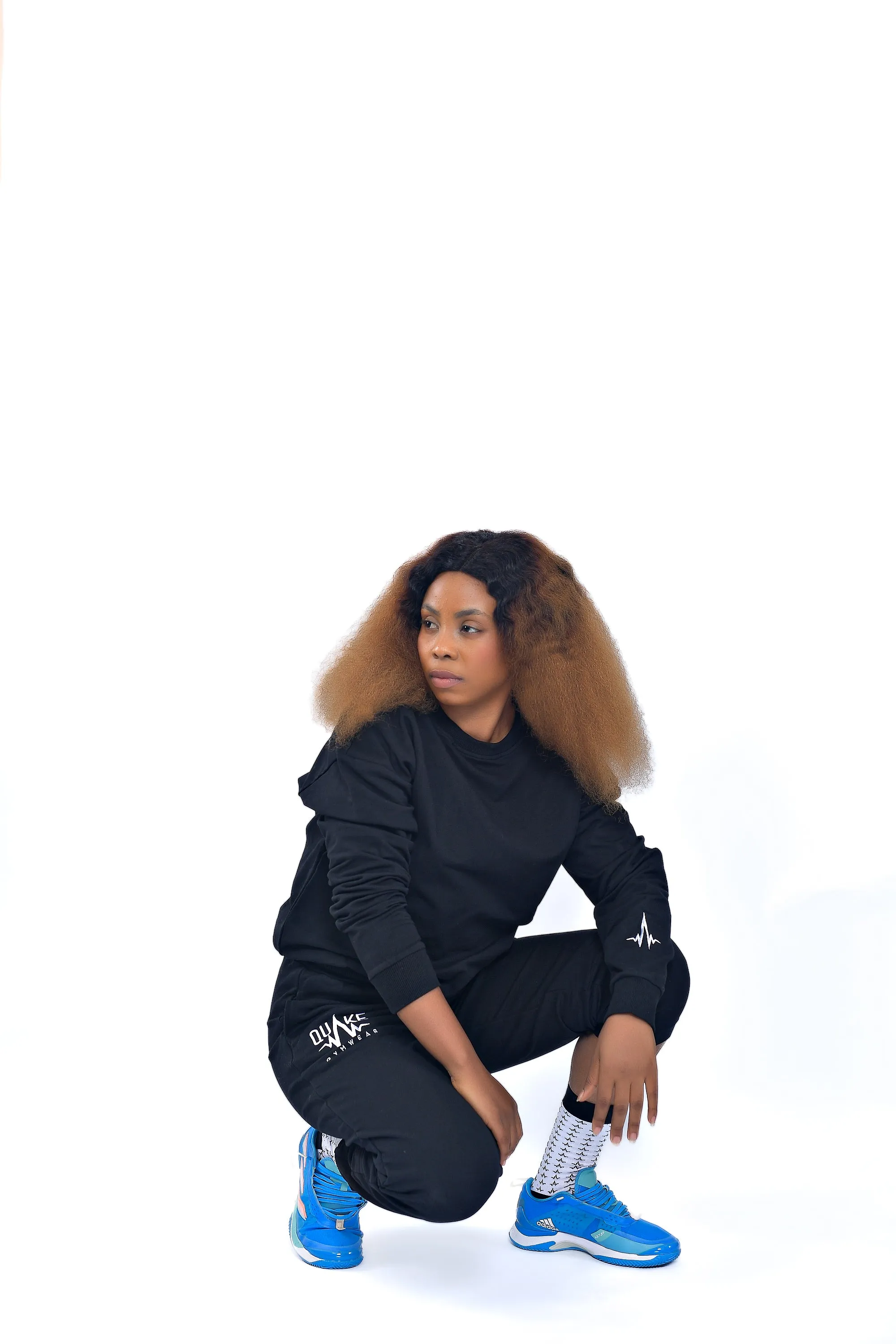 Q-One Women Sweater & Sweatpants (Black)