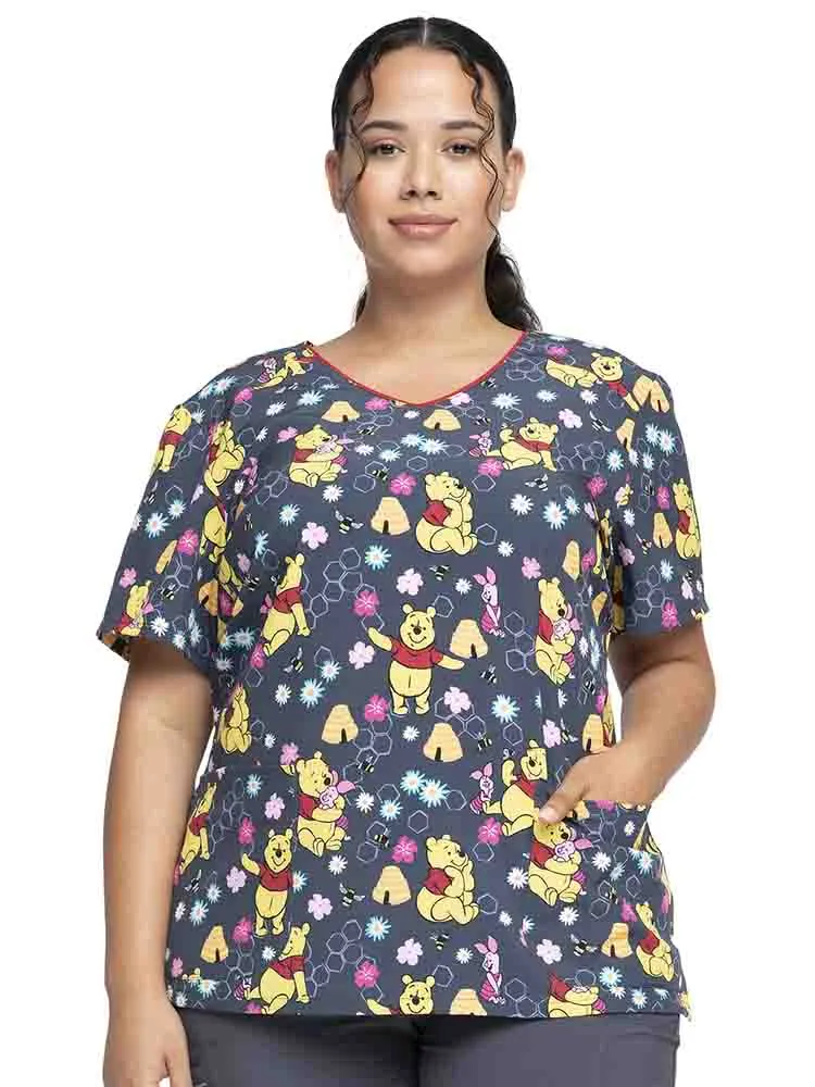 Tooniforms Women's V-Neck Print Scrub Top | Bee's Knees